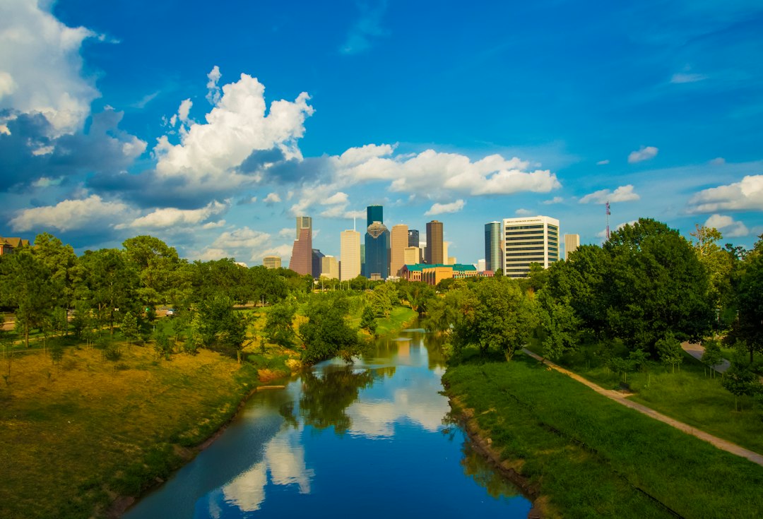 Daytime view of the Houston skyline for H2 Staffing’s Houston healthcare executive search page